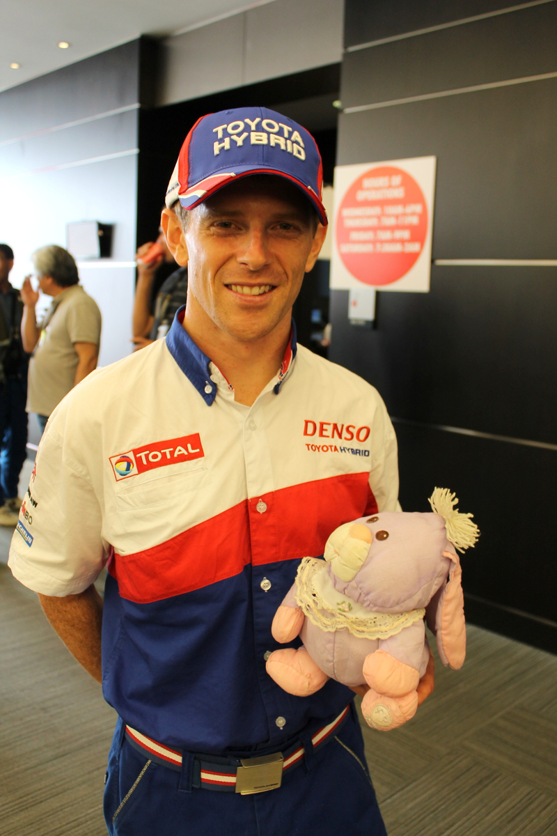 Illustration for article titled Racing Drivers With Easter Bunnies Are The Best Thing Ever
